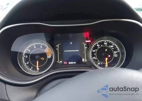 2022 Jeep Cherokee X 4X4 from USA, damaged, VIN 1C4PJMCX5ND552864